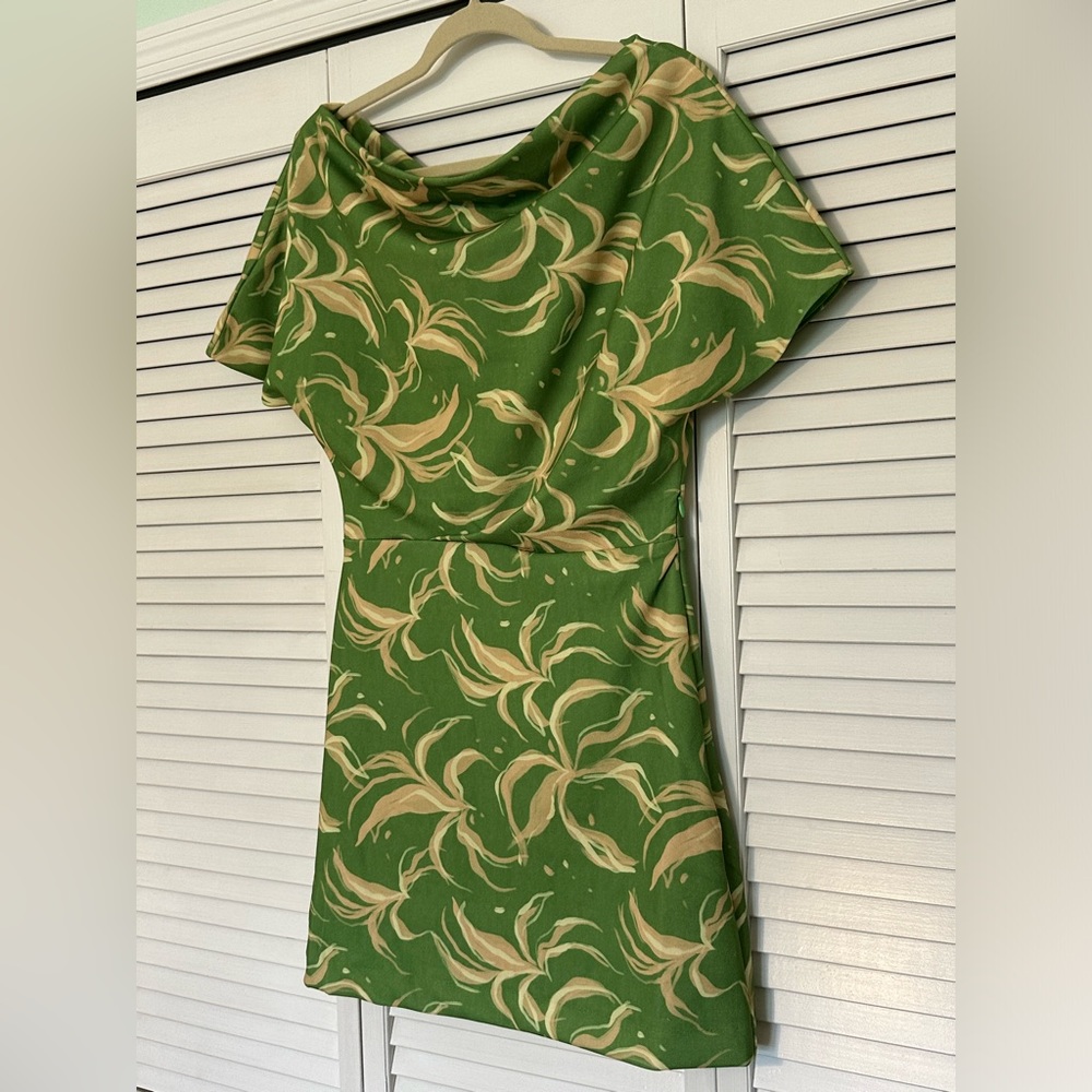 Alexia Admor Suri Draped One-Shoulder Minidress size small NWT green abstract - Picture 6 of 9